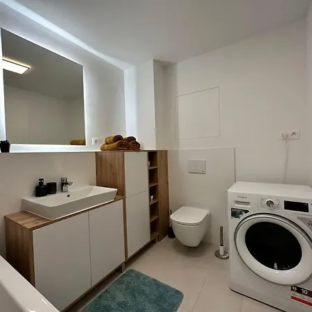 Center, Castle View, With Parking 아파트 *